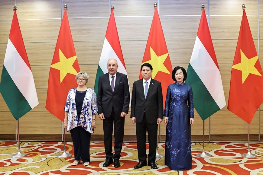 President Luong Cuong hosts banquet in honour of Hungarian President Sulyok